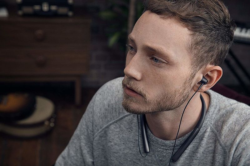 Auriculares in-Ear inalámbricos (con Audio de Alta resolución, Bluetooth con NFC y LDAC), Negro SONY-gallery-thumb-3